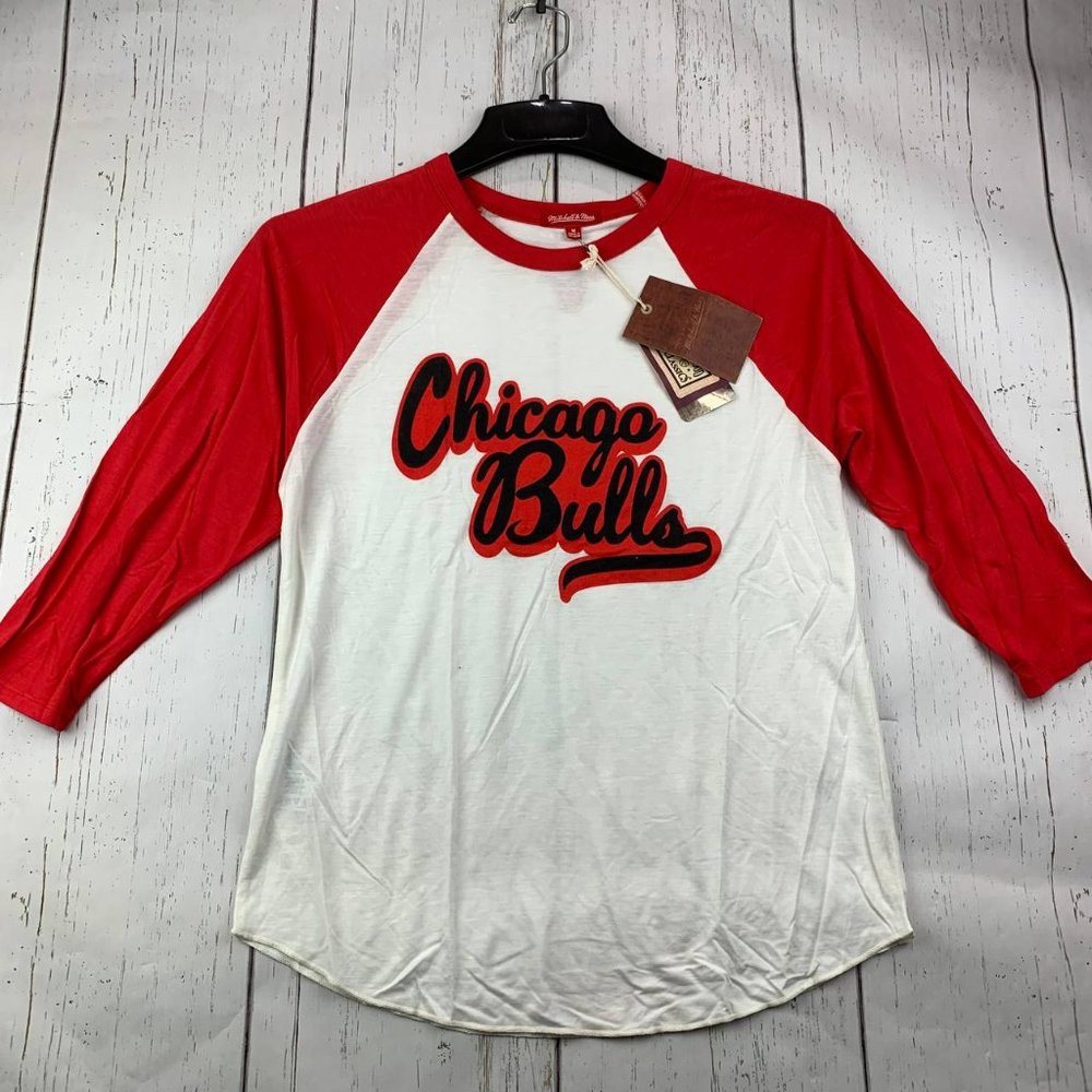 Chicago Bulls NBA Medium Mitchell & Ness Sleeve Top Shirt White Women New
